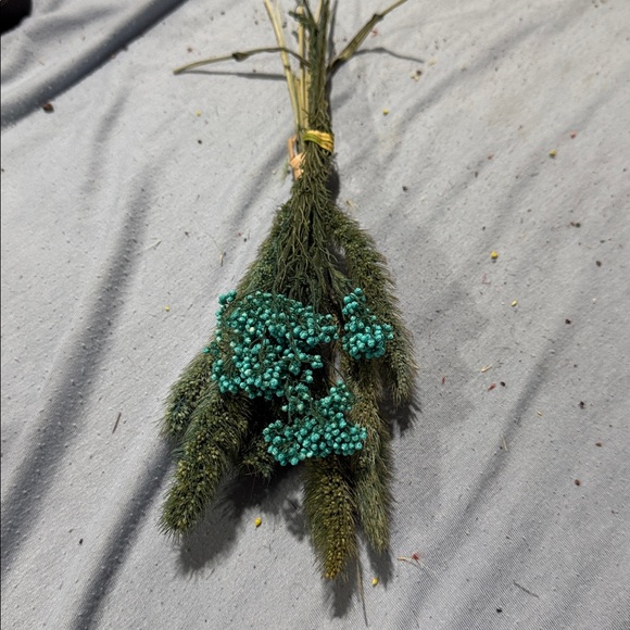 Turquoise Dried Floral Bunch - Picture 2 of 3